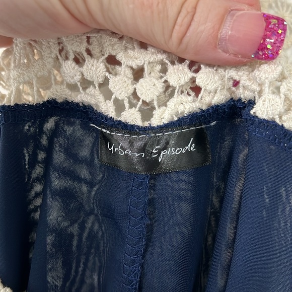 Flowy crochet detail tank - Picture 4 of 8